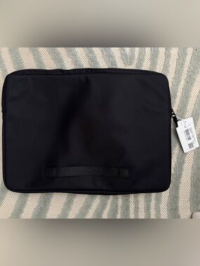 NWT lululemon Laptop Sleeve New Crew Black